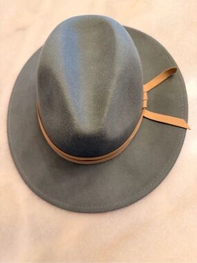 Women’s Source Unknown Gray Felt Fedora with Tan Band